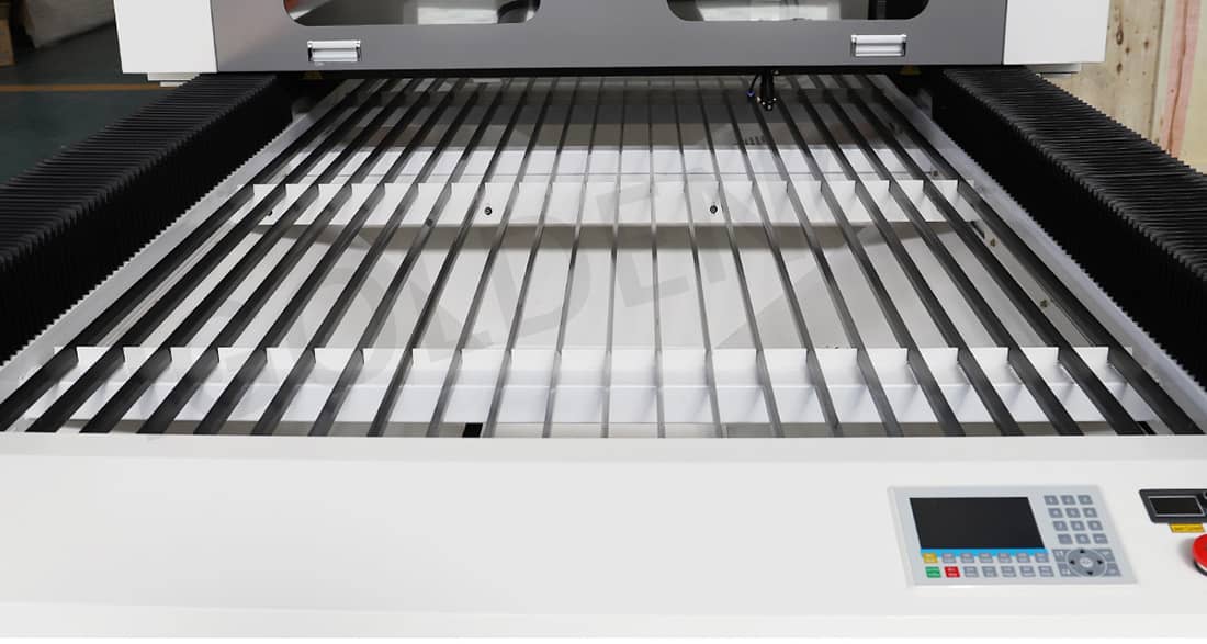 سكين كونترتوب