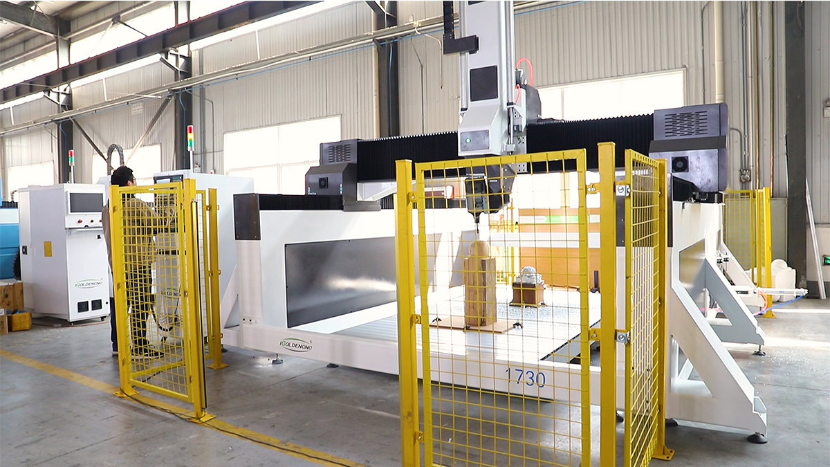 5 محور CNC جهاز التوجيه