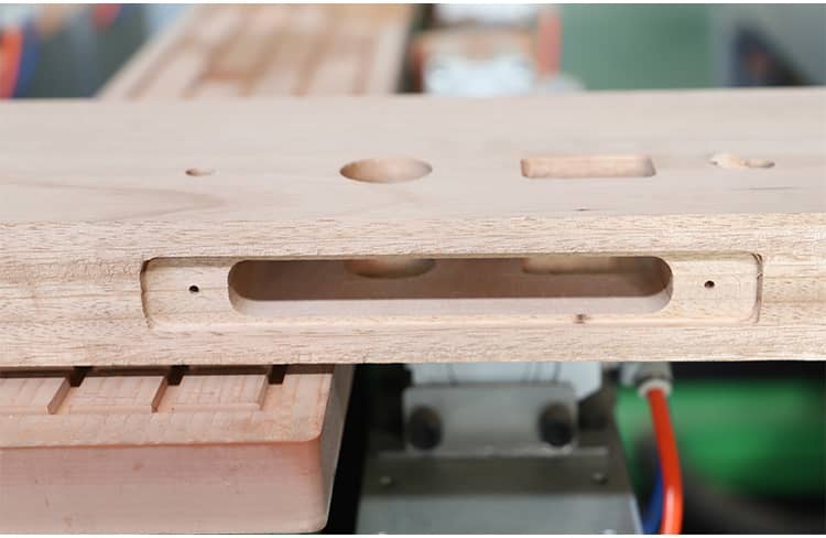 CNC Solid Wood Slot Milling Machine25