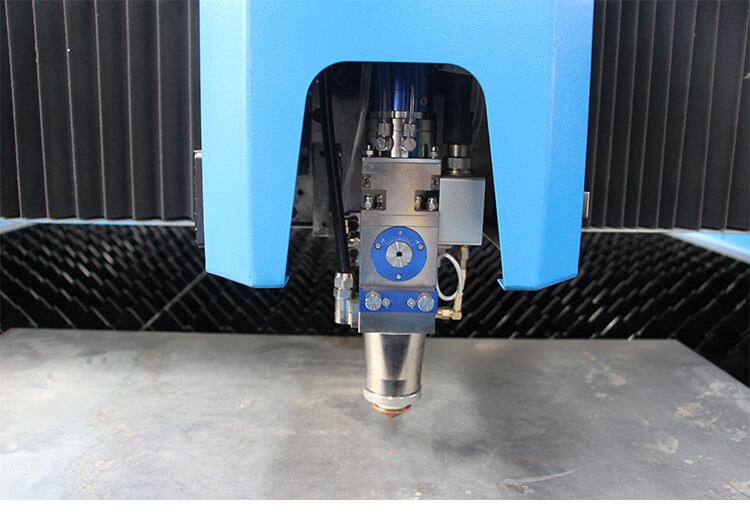 6025 آلة القطع بليزر الألياف