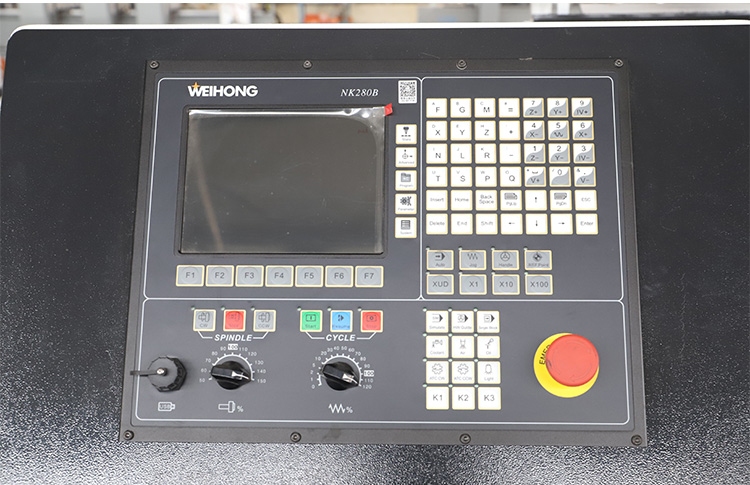 آلة نحت الخشب الآلية