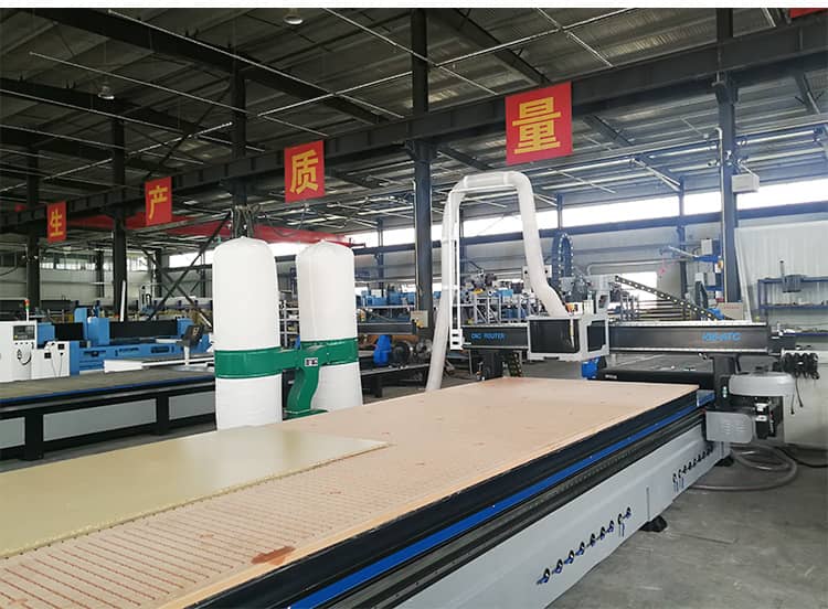 قطع الخشب آلة cnc السعر