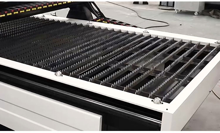 قمم طاولة قطع البلازما