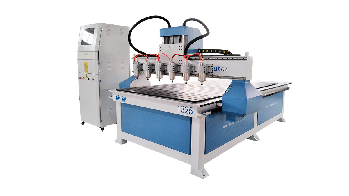 آلة نحت الخشب