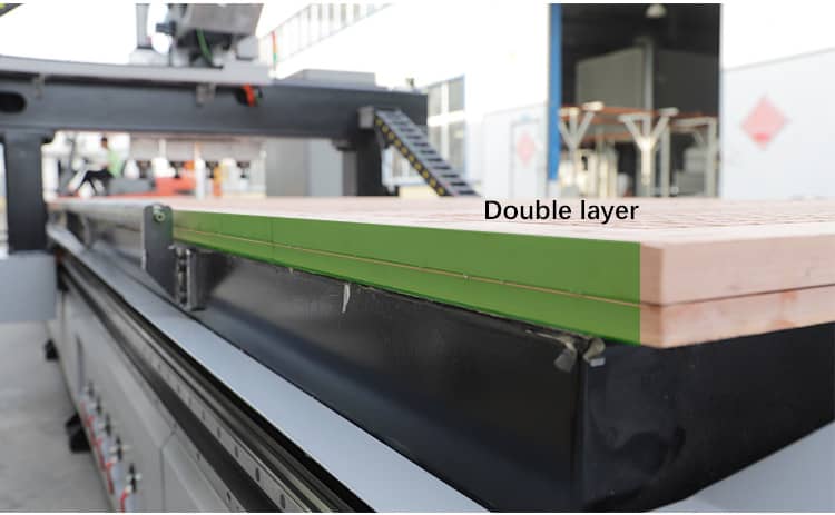 آلة قطع الخشب CNC للبيع