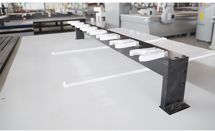 آلة جهاز التوجيه التلقائي