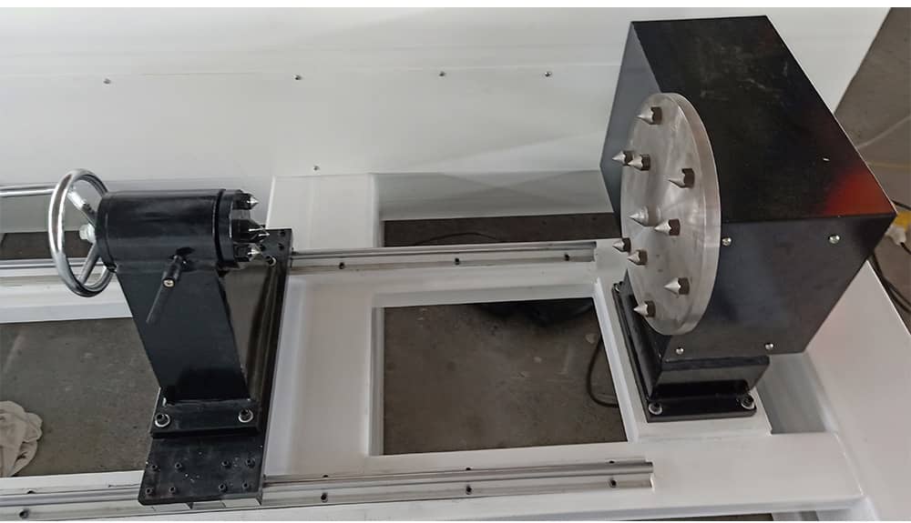 آلة نحت جهاز التوجيه CNC الخشب مع محور دوار