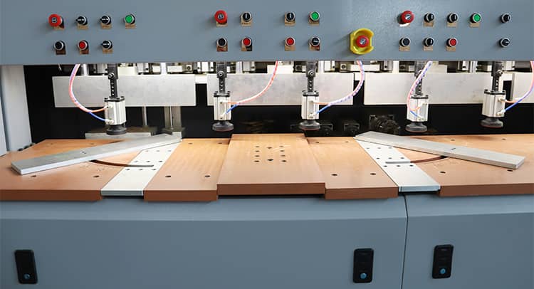 ارتفاع الجدول وتغذية الحاكم