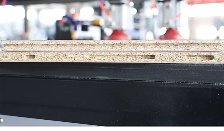 آلة حفر الثقب الجانبي