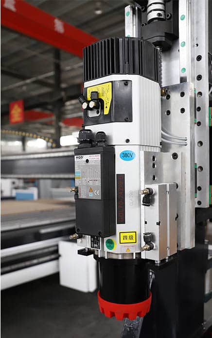 آلة صنع الأثاث الخشبي