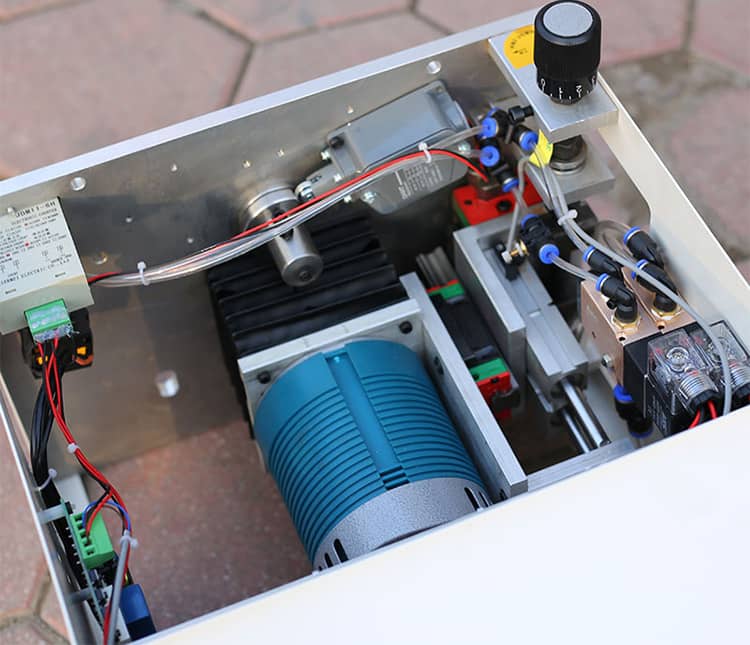 آلة حفر الخشب CNC