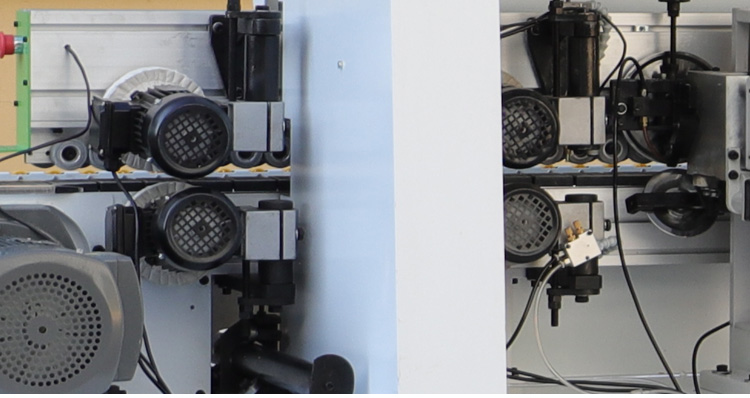 آلة الحافة الخشبية 