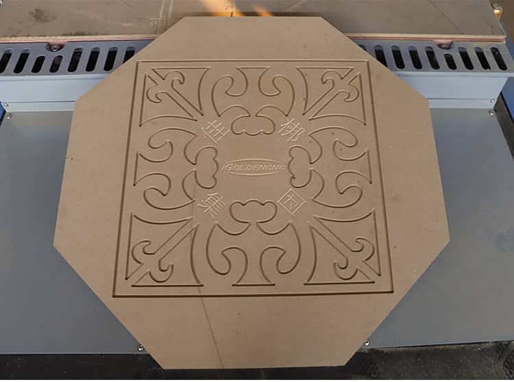 قطع الخشب 3D