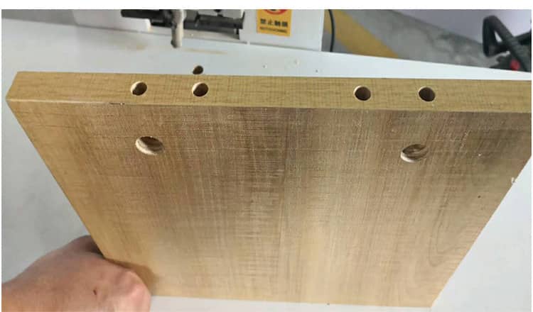 آلة الحفر الخشب