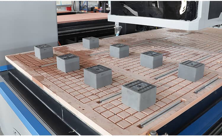 صناعة الأثاث المعدات