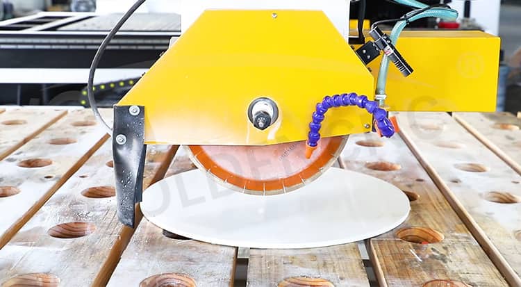 المنشار الجسر التلقائي