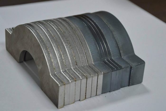 معدات القطع بالليزر