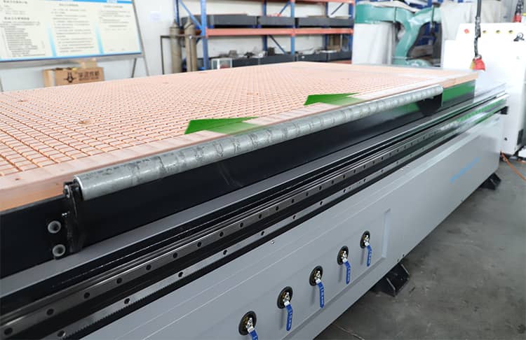 آلة قطع الخشب CNC 1325